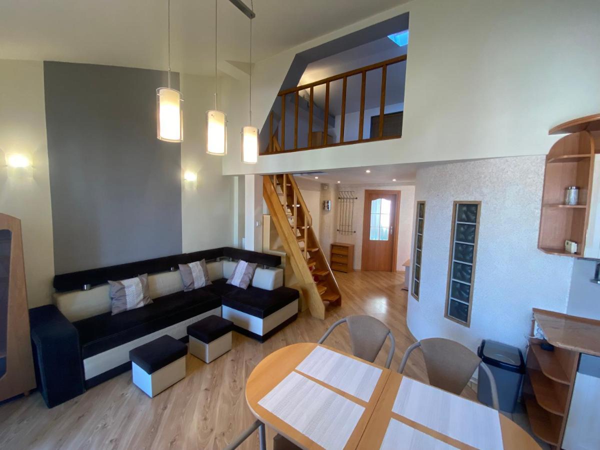 Apartament #Widokowa Apartman Rzeszów Kültér fotó